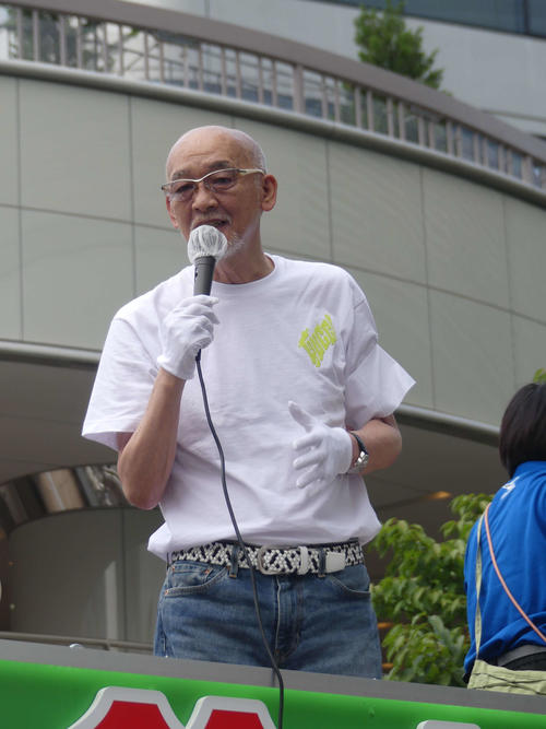 【歌手】松山千春が銀座＆有楽町で生歌街頭演説　“盟友”を応援「私は鈴木宗男にかけている」